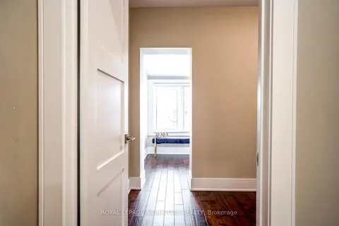 98 Earlscourt Ave, Toronto, ON M6E 4A9