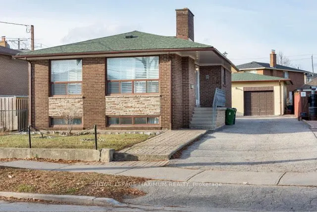 88 Plunkett Rd, Toronto, ON M9L 2J6