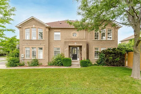 1 Traymore St, Brampton, ON L7A 2G2