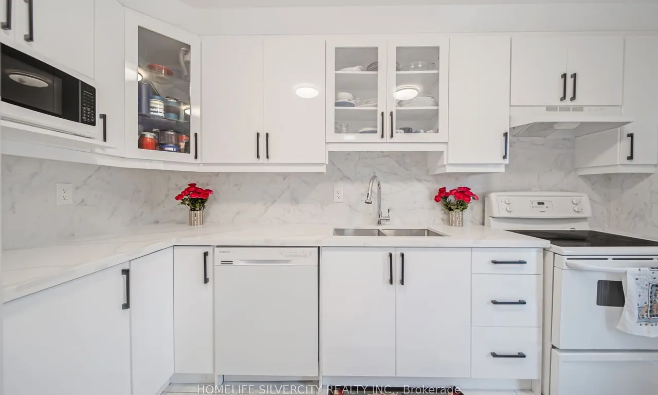 63 Olympia Cres, Brampton, ON L6X 4W2