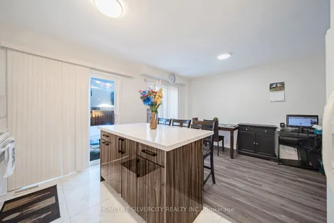 63 Olympia Cres, Brampton, ON L6X 4W2