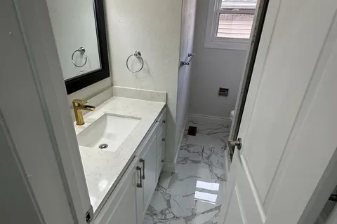 608 Thornwood Ave, Burlington, ON L7N 3B8