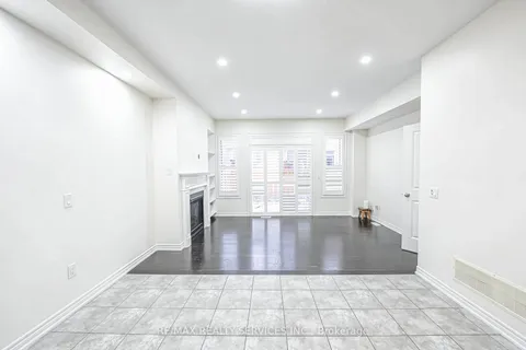 62 Hogan Manor Dr, Brampton, ON L7A 4V3