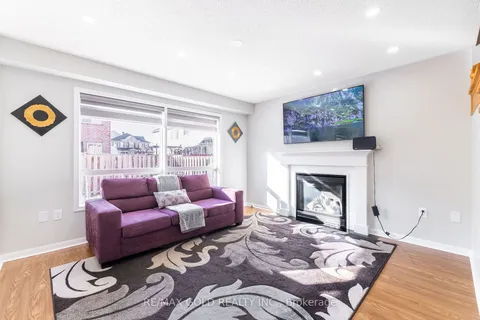 210 Owlridge Dr, Brampton, ON L6X 0M8