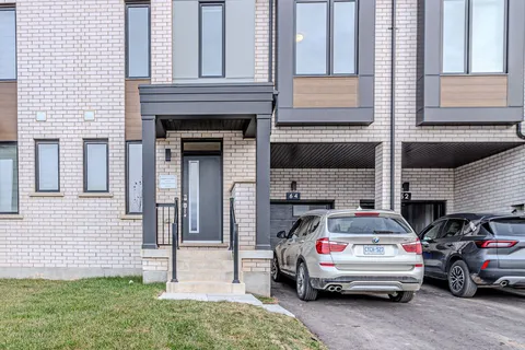 64 Settlers Rd, Oakville, ON L6H 0Y8
