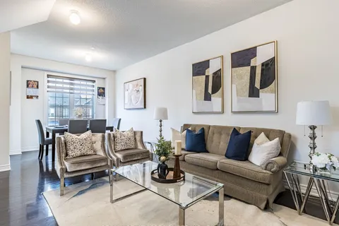 119 Fruitvale Circ, Brampton, ON L7A 5C3