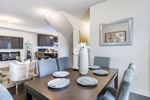 119 Fruitvale Circ, Brampton, ON L7A 5C3