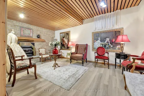 195 Ellwood Dr, Caledon, ON L7E 4W5