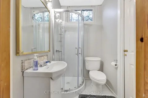 195 Ellwood Dr, Caledon, ON L7E 4W5