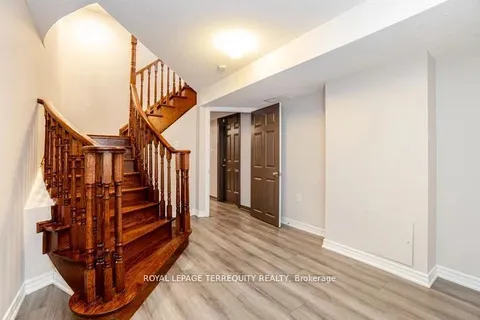 3121 Clipperton Dr, Mississauga, ON L5M 0C2