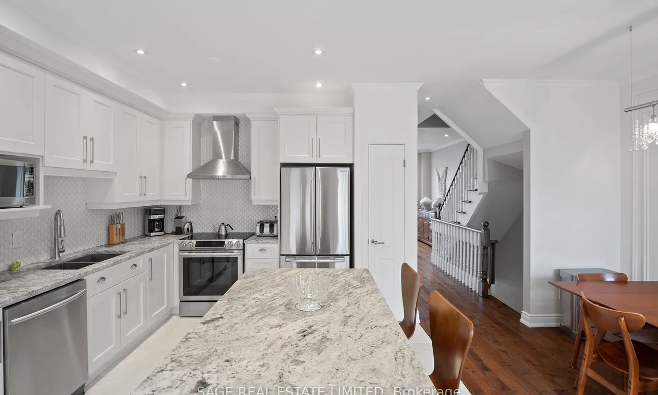 Att/Row/Twnhouse kitchen at 57 Market Garden Mews Toronto