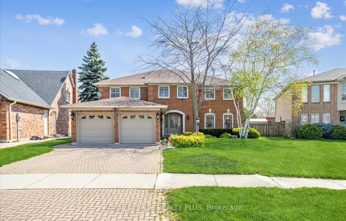 1413 Thistledown Rd, Oakville, ON L6M 1Y4