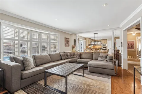 1413 Thistledown Rd, Oakville, ON L6M 1Y4