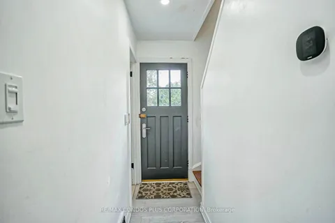 15 Chiswick Ave, Toronto, ON M6M 4T7