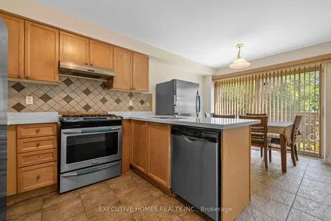 5415 Longford Dr, Mississauga, ON L5M 7Y3