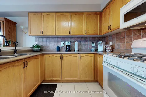 5806 TENTH Line, Mississauga, ON L5M 6S3