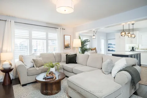 988 Clark Blvd, Milton, ON L9T 6P6