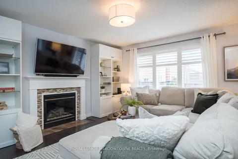 988 Clark Blvd, Milton, ON L9T 6P6