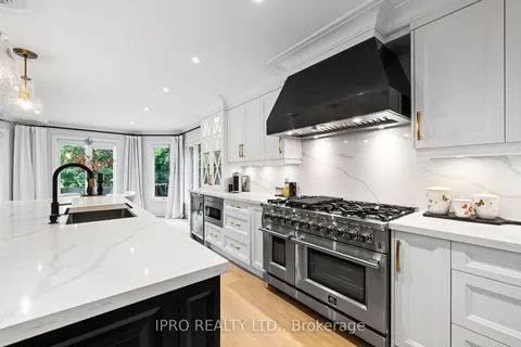 5103 Royal Mills Crt, Mississauga, ON L5M 4X9