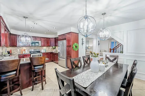 179 Ecclestone Dr, Brampton, ON L6X 3R1