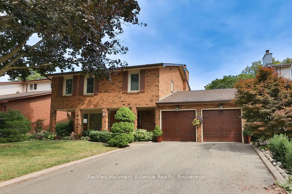 27 Arkendo Dr, Oakville, ON L6J 5T8