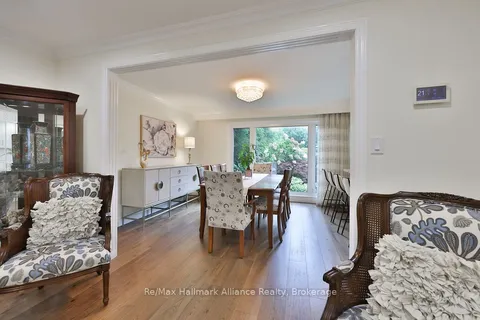 27 Arkendo Dr, Oakville, ON L6J 5T8