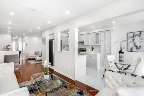 8 Wicklow Rd, Brampton, ON L6X 0J7