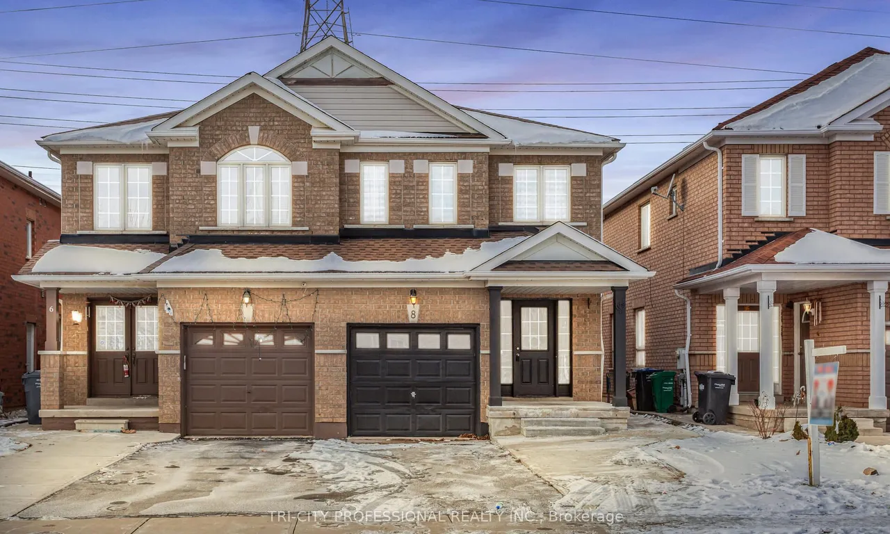 8 Wicklow Rd, Brampton, ON L6X 0J7
