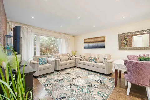 41 Dixington Cres, Toronto, ON M9P 2K3