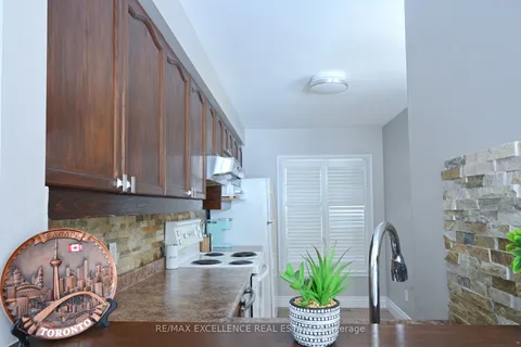 73 Viceroy Cres, Brampton, ON L7A 1V4