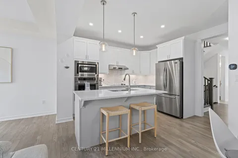 898 Magnolia Terr, Milton, ON L9E 1R2