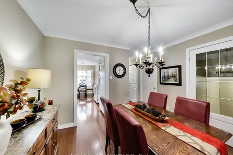 3063 Flanagan Crt, Burlington, ON L7M 2L8