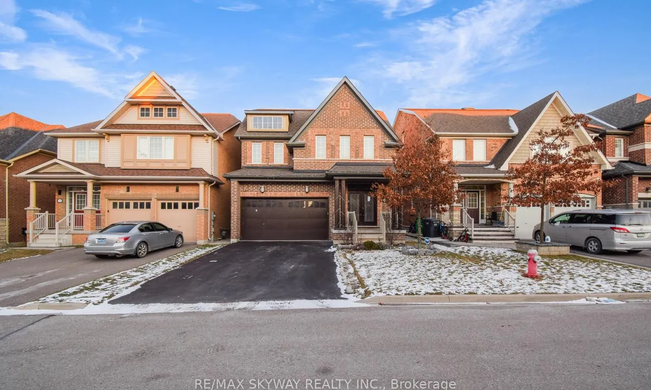 25 Helderman St, Caledon, ON L7C 4B7