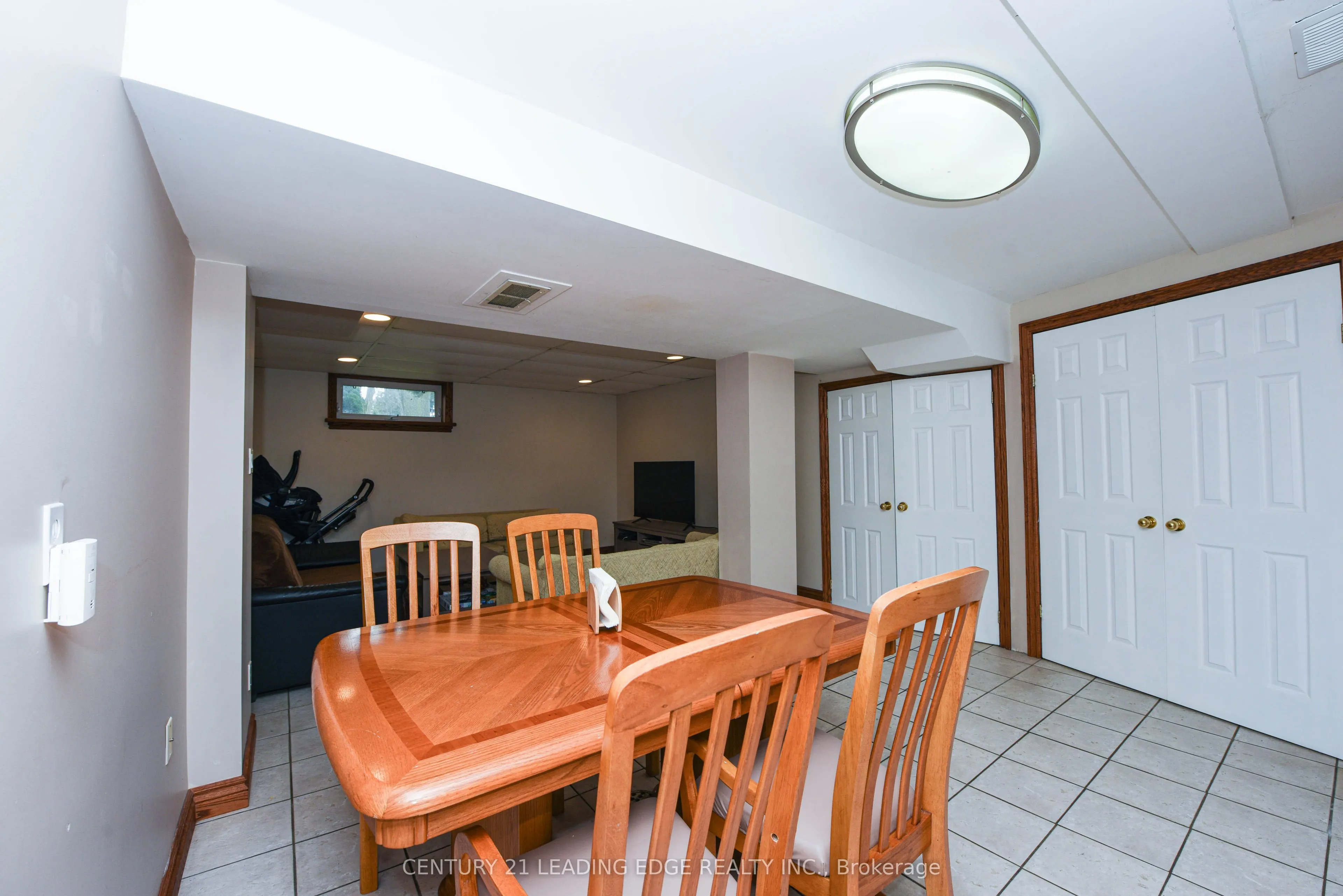 34 Paragon Road, Toronto, ON M9R 1J8