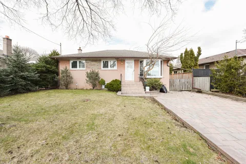 34 Paragon Road, Toronto, ON M9R 1J8