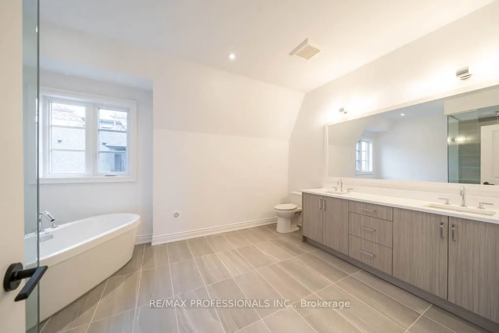 56 Lunar Crescent, ON L5M 2R5