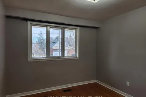 2143 Linby Street, Mississauga, ON L4Y 1V6