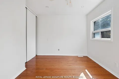 165 Cavendish Court, Oakville, ON L6J 5S3
