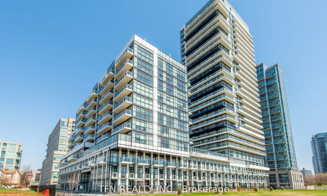 251 Manitoba St, Toronto, ON M8Y 0C7