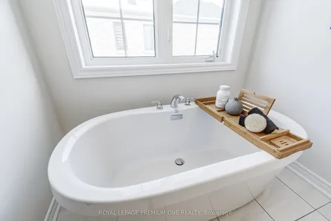 30 Hayrake Street, Brampton, ON L6Z 0K1