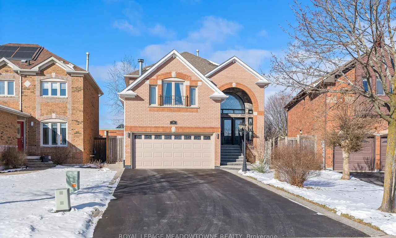34 Hepburn Cres, Halton Hills, ON L7G 5P8