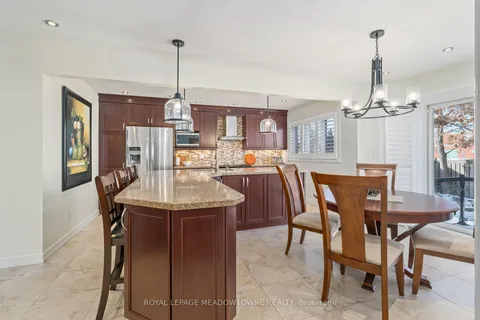 34 Hepburn Cres, Halton Hills, ON L7G 5P8