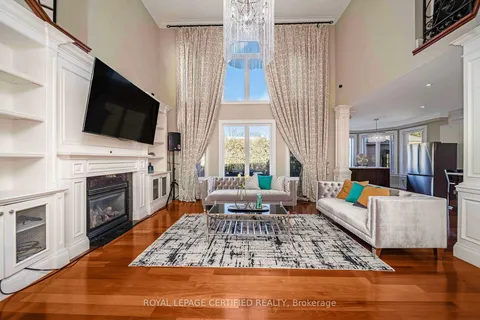 2489 Olinda Crt, Mississauga, ON L5C 4P5