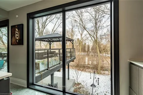 1132 Lovingston Crt, Mississauga, ON L4W 4C7
