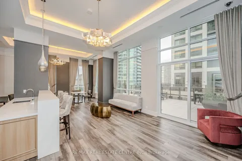 36 Elm Drive, Mississauga, ON L5B 0N3