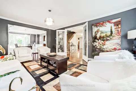 4069 Lakeshore Road, Burlington, ON L7L 1A2