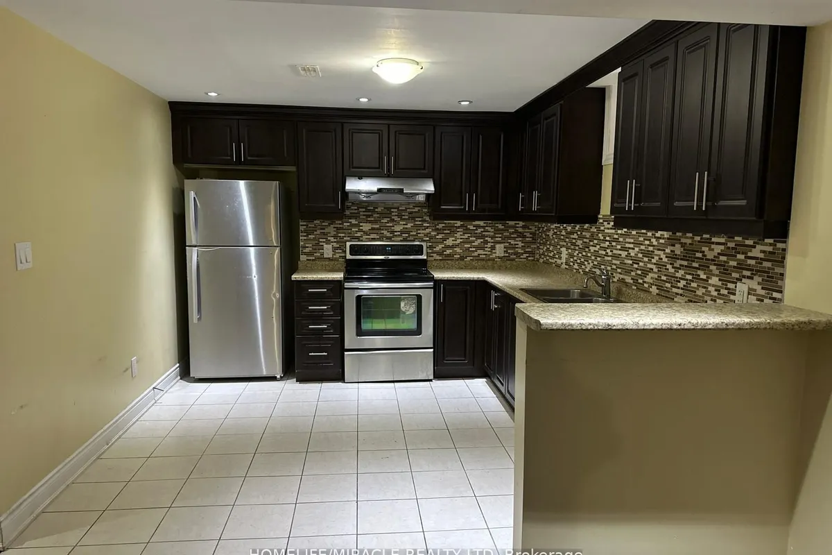 3 Degrassi Cove Circle, ON L6X 0N9