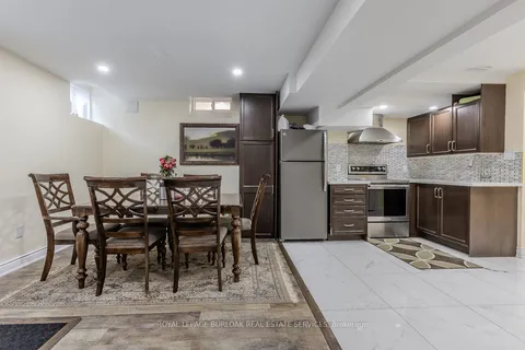 3898 Tufgar Crescent, Burlington, ON L7M 1N7