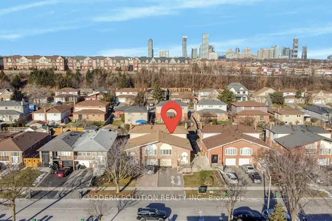 477 Fendalton Street, Mississauga, ON L5B 2L8