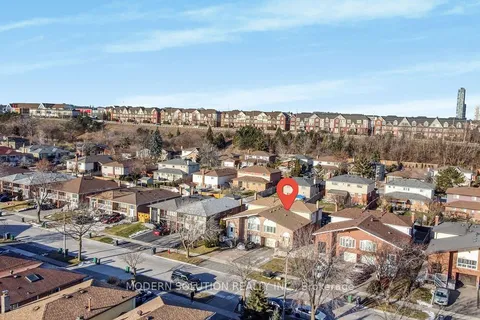 477 Fendalton Street, Mississauga, ON L5B 2L8